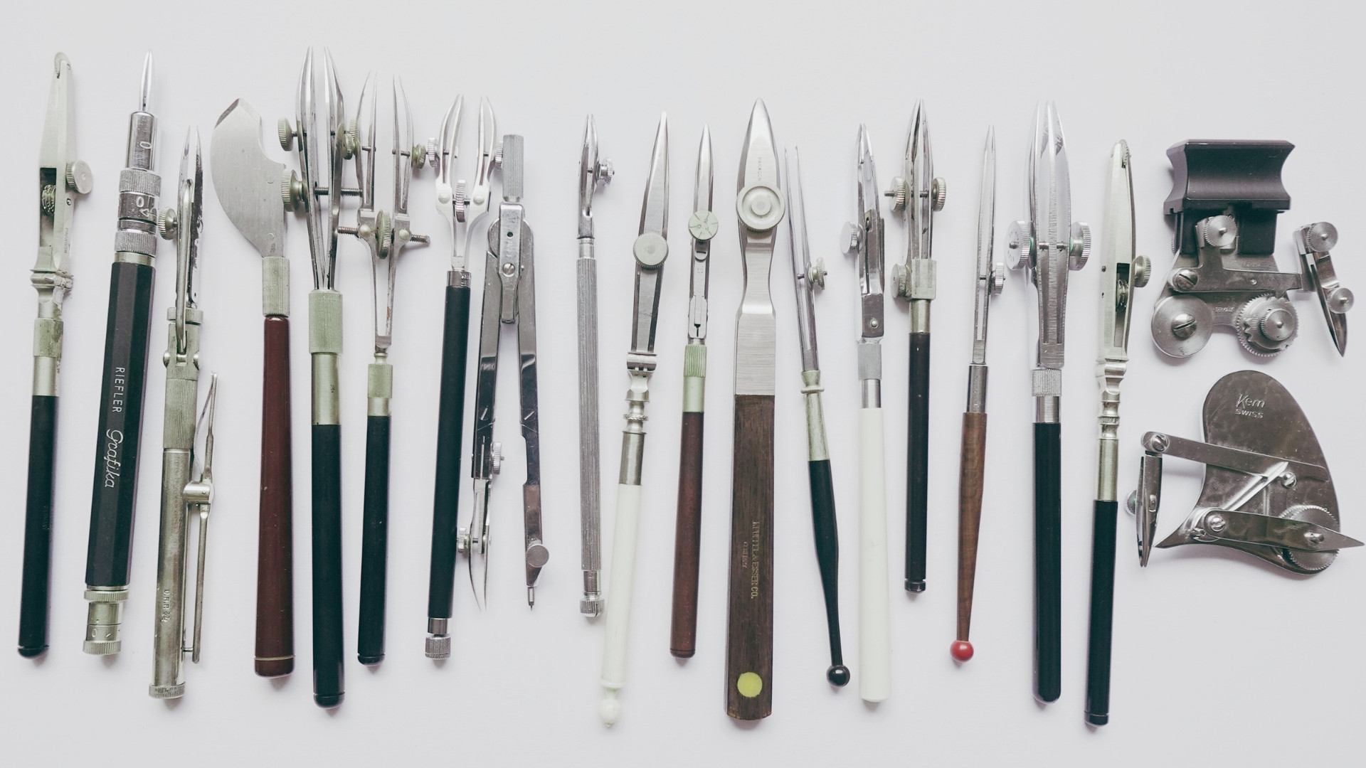 Ruling pens